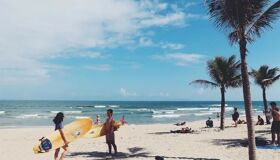Surfing Da Nang City